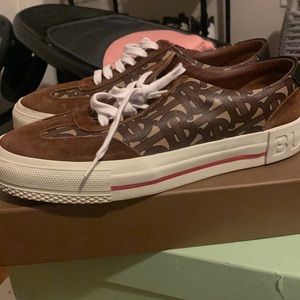 Burberry Sneakers